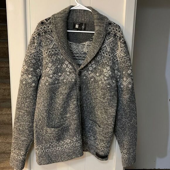 Men’s Grey Large Wool Button Style Winter Sweater - Picture 1 of 4